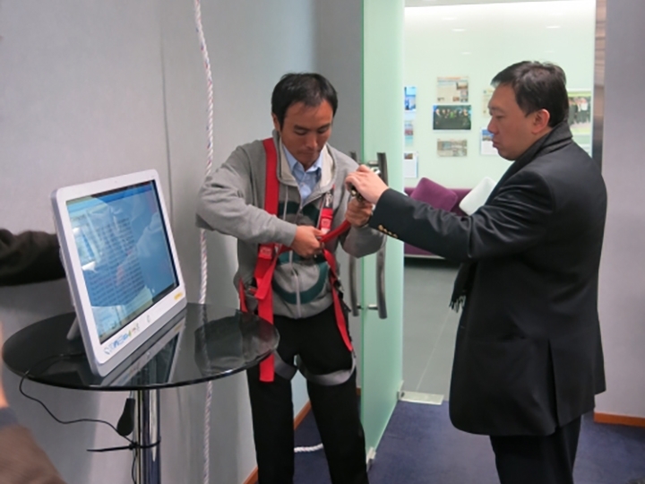 Demonstration of Construction Safety Technologies to Occupational Safety &amp; Health Council members-thumb