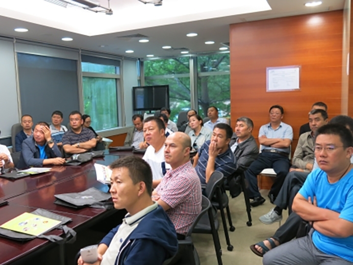 Delegation visit of Xinjiang Uygur Autonomous Region government officials-thumb